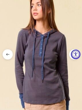 Doe & Rae HENLEY RIBBED HOOD TOP